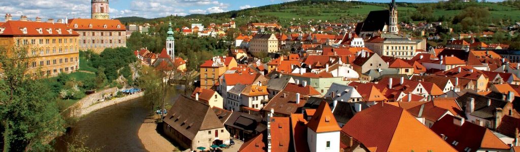 Intrepid-Travel-czech-republic_cesky-krumlov_town-river-view-1